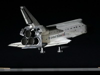 Atlantis pristál po misii STS-115