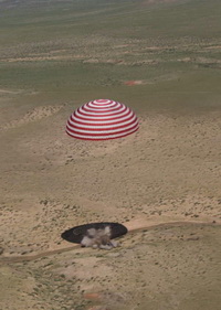 Posádka Shenzhou 9 sa vrátila na Zem